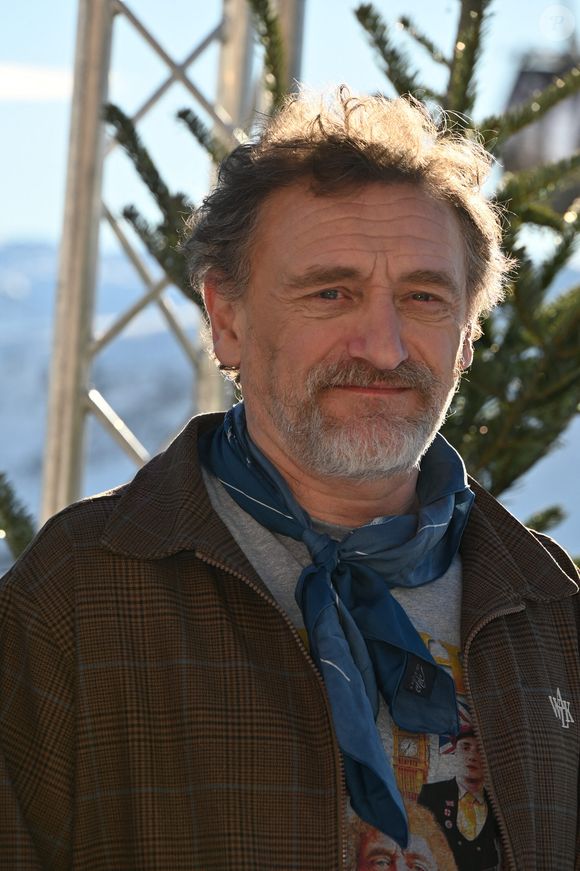 Jean-Paul Rouve posant pour le photocall de 'God save the Tuche' pendant le 28ème Festival du Film de Comédie à L'Alpe d'Huez, France, le 14 janvier 2025. Photo par Mireille Ampilhac/ABACAPRESS.COM