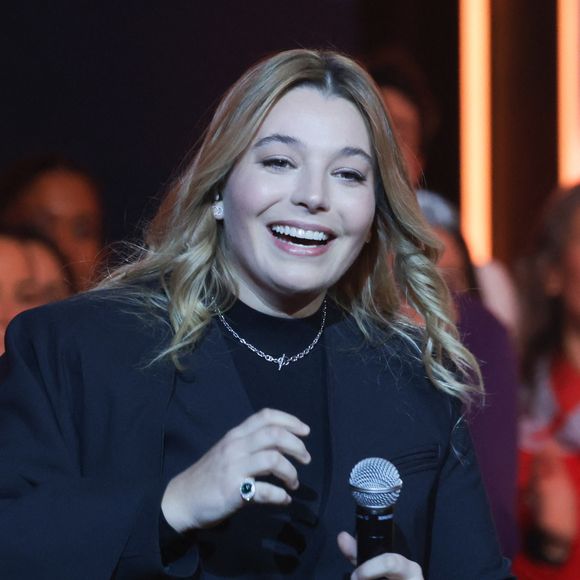 La chanteuse était présente l'année dernière, lors de la 38e édition

Santa - Les célébrités se mobilisent pour la 38ème édition du Téléthon dans les studios de France 2 à Paris © Coadic Guirec / Bestimage