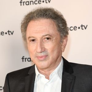 Michel Drucker au photocall de la conférence de presse de France 2 au théâtre Marigny à Paris le 18 juin 2019

© Coadic Guirec / Bestimage