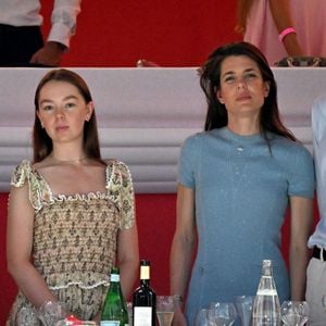 La princesse Caroline de Hanovre, sa fille Charlotte Casiraghi, son fils, né de son union avec Gad Elmaleh, Raphael, la princesse Alexandra de Hanovre, son fiancé Ben-Sylvester Strautmann, Melanie de Massy et Diane Fissore, la présidente du jumping et de la Fédération monégasque d’équitation, ont assisté à la 2eme journée du Jumping International de Monte-Carlo, le 4 juillet 2024. © Bruno Bebert/Bestimage