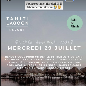Sur son compte Instagram, la jeune femme a partagé sa fierté d'organiser le tout premier défilé de sa marque de maillots de bain, Bain de Minuit, de l'autre côté du globe.