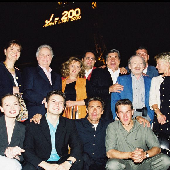 Pierre Sled, Laurent FOntaine, Jean Pierre Castaldi, Sophie Davant, Gérard Holtz lors de la 200ème de Face à face au théâtre en 1999 © Max Colin Bestimage