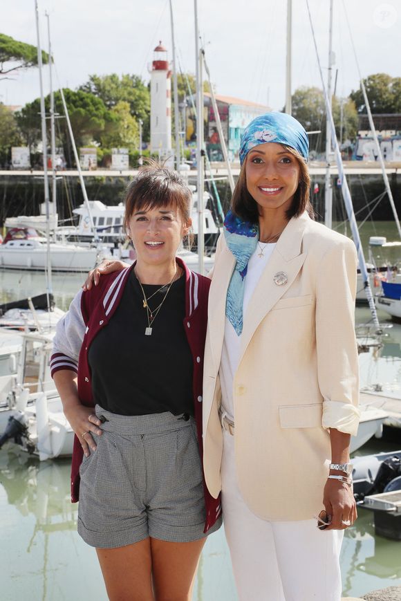 Sonia Rolland et Béatrice de La Boulaye - Photocall de la série "Tropiques Criminels" lors de la 24ème édition du Festival de la Fiction TV de La Rochelle, le 15 septembre 2022. 
© Patrick Bernard / Bestimage