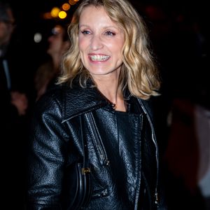 Pour entretenir sa peau, l'actrice a adopté une routine beauté bien particulière.

Alexandra Lamy - Arrivées des célébrités à l'After-party de la 51ème cérémonie des Cesar au Fouquet's à Paris le 26 février 2026.
© Yoann Ouahcene / Bestimage