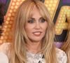 Bien que froissée par la situation, Amanda Lear garde une vraie sympathie pour Miley Cyrus.

Miley Cyrus à l'avant-première mondiale du film pour les 20 ans de "Hannah Montana", le 23 Mars 2026 à Los Angeles.

© Bestimage