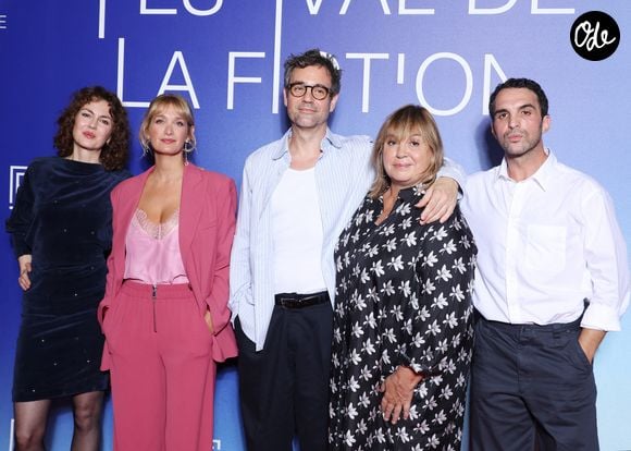 Julia Faure, Caroline Anglade, Xavier Robic, Michéle Bernier and Foëd Amara au photocall de la projection de "Parfum du Bonheur" lors du 27ème Festival de la Fiction de la Rochelle, lFrance, le 19 septembre 2025. © Denis Guignebourg/Bestimage