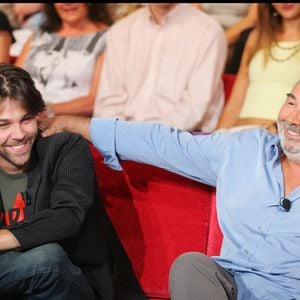Arthur et Gérard Jugnot. Enregistrement de l'émission "Vivement Dimanche" © Guillaume Gaffiot/Bestimage