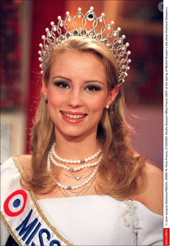 Mais l'ancienne Miss France 2001 nous dévoile aussi ses secrets beauté et bien-être.

Elodie Gossuin (Miss France 2001) à l'enregistrement de l'émission Vivement Dimanche de Michel Drucker. Le 21 mars 2001. © Jean-Jacques Datchary/ABACA