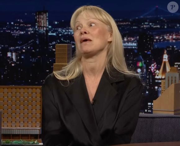 Pamela Anderson invitée sur le plateau de l'émission de Jimmy Fallon sur NBC