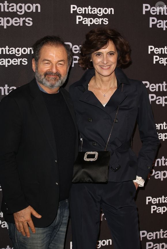 Ines de la Fressange et Denis  Olivennes lors de l'avant-première du film "Pentagon Papers" au cinéma UGC Normandie sur les Champs-Elysées à Paris, le 13 Janvier 2018.

Photo : Denis Guignebourg / Bestimage