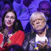 "Je suis quand même plus légitime qu'elle" : Renaud, sa fille Lolita clarifie les choses sur l'épouse de son père Cerise et son rôle