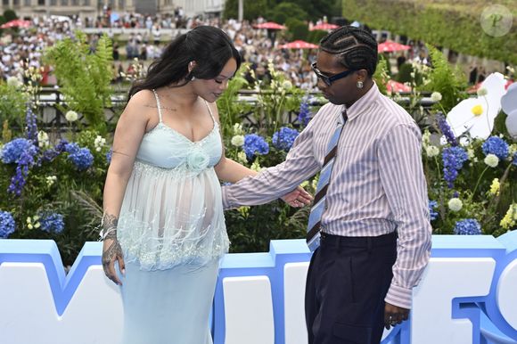 Rihanna, enceinte, et son compagnon A$AP Rocky (ASAP) aux arrivées et au photocall de la première du film Les Schtroumpfs au Mont des Arts à Bruxelles, Belgique, le 28 juin 2025. © Jan De Meuleneir/Photonews/Bestimage