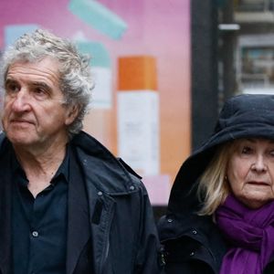 Exclusif - Gérard Leclerc et sa femme Julie - Arrivées aux obsèques de Jacques Collard en l'église Saint Roch à Paris le 6 avril 2023.© Christophe Clovis / Bestimage