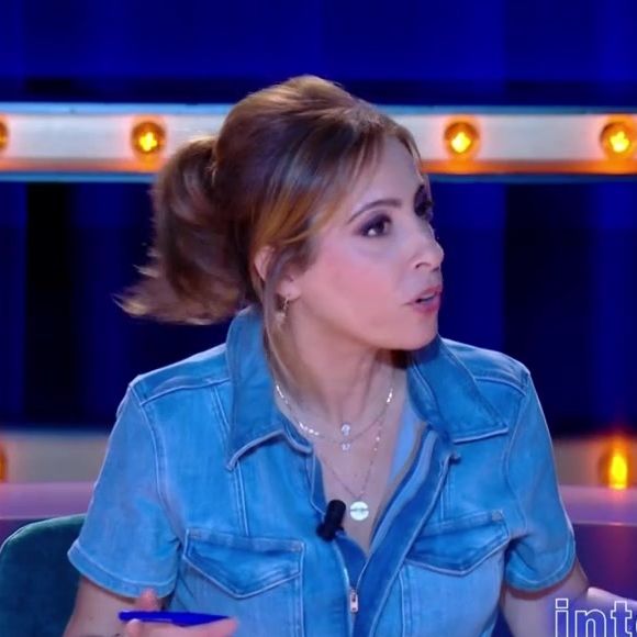 La production de "Quelle époque" s'est exprimée
Léa Salamé sur le plateau de "Quelle époque"