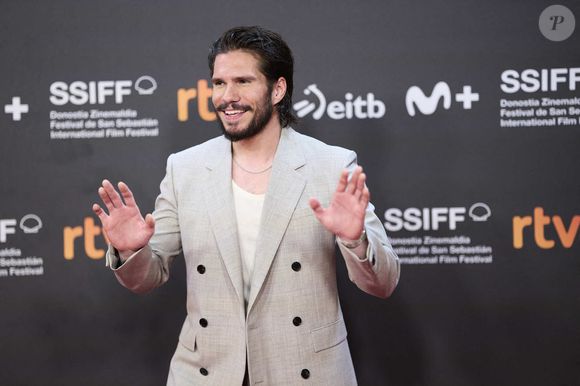 Les comédiens sont pourtant très discrets sur leur vie privée

François Civil a assisté au tapis rouge de 'Deux pianos / Two Pianos' lors du 73ème Festival International du Film de San Sebastian au Théâtre Kursaal le 20 septembre 2025 à Donostia / San Sebastian, Espagne. Photo by ABACAPRESS.COM