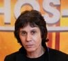 Jean-Luc Lahaye est un chanteur emblématique des années 80 avec des tubes tels que "Femme que j’aime" ou "Papa chanteur".

Jean-Luc Lahaye, lors de la générale de presse de la troupe " Les Échos-Liés " (gagnants de l'émission " Un Incroyable Talent " sur M6) au Théâtre des Variétés à Paris.

© Anne-Sophie Guebey / Bestimage