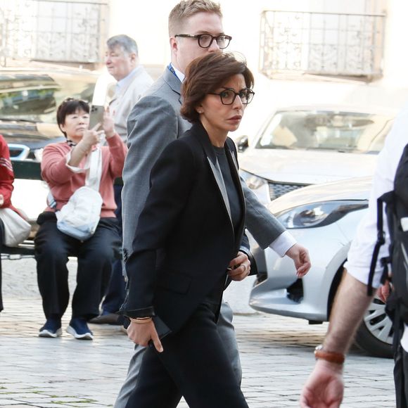 Ce mardi 3 juin 2025, Rachida Dati, ministre de la Culture, était présente à l'hommage à Jean Tiberi.

Rachida Dati, ministre de la Culture - Arrivées aux obsèques de Jean Tibéri, maire de Paris de 1995 à 2001 en l'église Saint-Etienne-du-Mont à Paris le 3 juin 2025. © Christophe Clovis / Bestimage