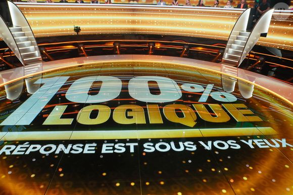 Exclusif  lors de l'enregistrement de l'émission "100% logique" présentée par C. Feraud et qui sera diffusée le 29 mars au Studio du Lendit à Saint-Denis, France, le 14 décembre 2024. © Christophe Clovis/Bestimage