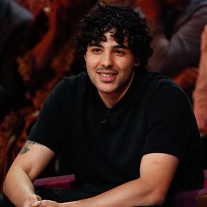 Exclusif - Quentin Voulzy , lors de l'enregistrement de l'émission "Famille je vous aime" présentée par M. Drucker et qui sera diffusée le 13 juin 2025 sur France 3, aux Studios rive gauche à Paris, France, le 14 avril 2025. © Clovis-Gaffiot/Bestimage