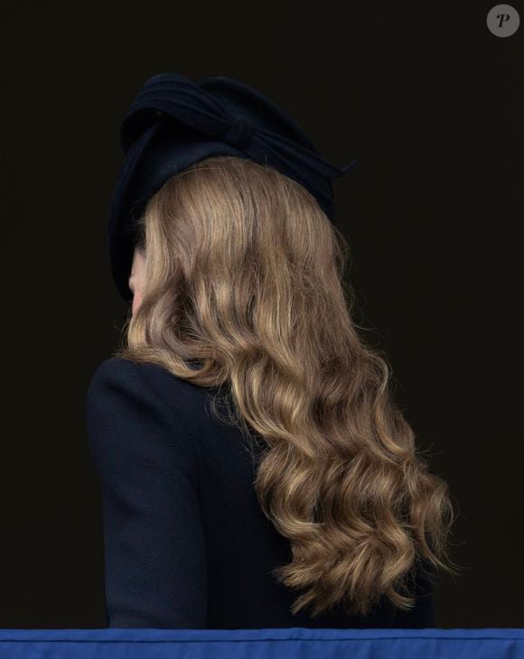 Une rumeur infondée qui a pris beaucoup d'ampleur et à laquelle nous n'avons jamais cru.

La princesse Catherine (Catherine « Kate » Middleton, princesse de Galles), cérémonie de commémoration au cénotaphe à l'occasion du dimanche du Souvenir 2025 à Londres, Royaume-Uni, le 9 novembre 2025. Photo par Dana Press / Bestimage