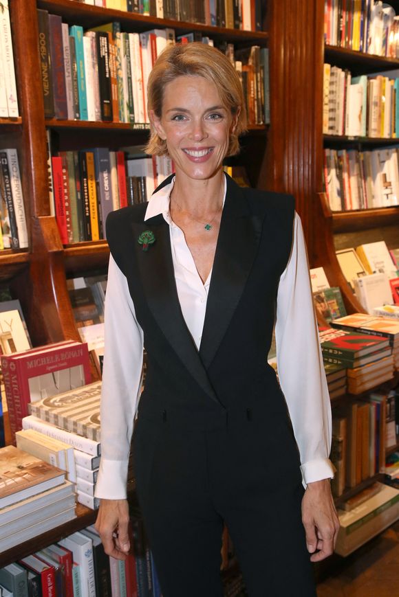 Julie Andrieu - Eve Ruggieri dédicace son livre « Au cas où je mourrais » à la Librairie Galignani à Paris, France. Le 12 Octobre 2023. 
© Bertrand Rindoff / Bestimage