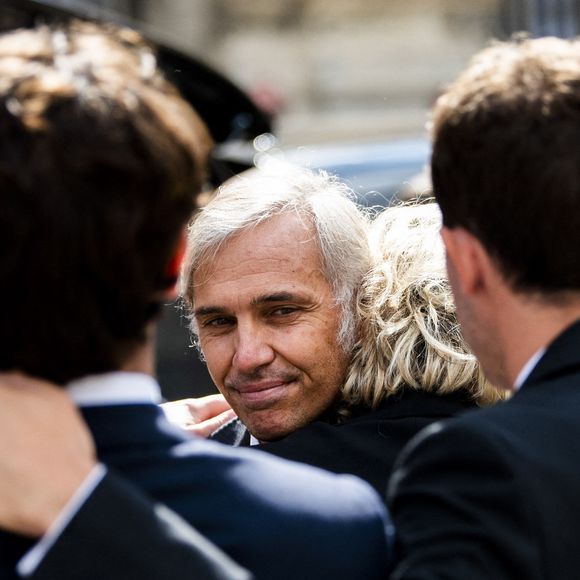 Paul Belmondo  et son ex- femme Luana - Obsèques de Jean-Paul Belmondo en  l'église Saint-Germain-des-Prés, à Paris le 10 septembre 2021. © JB Autissier / Panoramic / Bestimage