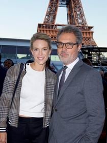 "C'est très vert, très calme, très civilisé" : Julie Andrieu a quitté Paris pour une ville des Yvelines, où elle vit avec son mari et leurs deux enfants