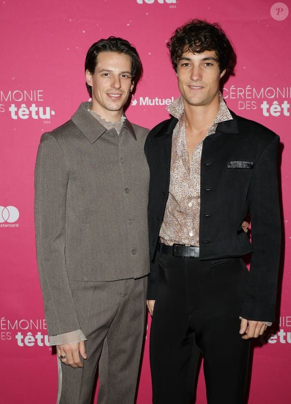 Exclusif - Germain Louvet et son compagnon Pablo Pillaud-Vivien - Photocall de la cérémonie des Prix Tetu 2024 au Trianon à Paris le 3 décembre 2024. Le premier show consacré aux personnalités, talents et artistes influent.e.s qui font avancer notre société vers l’acceptation de chacun.e. © Jack Tribeca - Coadic Guirec / Bestimage