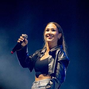 Elle estime cependant qu'il faut utiliser la chirurgie avec "discernement" car elle peut permettre de "mieux vieillir". 

Vitaa - Les artistes se produisent lors du concert "Scoop Live" de Radio Scoop à la LDLC Arena de Décines près de Lyon, le 25 février 2025. 
© Sandrine Thesillat / PsnewZ / Bestimage