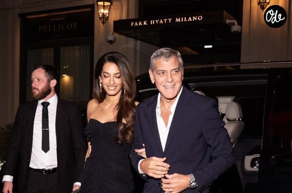 L'idylle entre George Clooney et le Sud de la France passe un nouveau cap.

George Clooney et son épouse Amal Clooney à Milan, en Italie pour l'ouverture d'une nouvelle boutique Omega.

Backgrid UK/ Bestimage