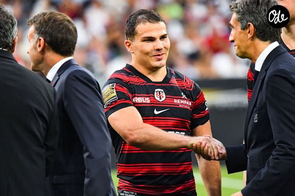 Antoine Dupont (Stade Toulousain) - Les Toulousains remportent un quatrième Bouclier de Brennus d'affilée en battant Montpellier (28-20) en finale du Top 14 au stade de France, le 27 juin 2026. 
© Baptiste Autissier / PsnewZ / Bestimage