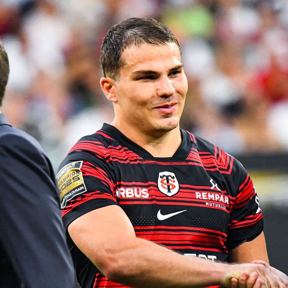 Antoine Dupont (Stade Toulousain) - Les Toulousains remportent un quatrième Bouclier de Brennus d'affilée en battant Montpellier (28-20) en finale du Top 14 au stade de France, le 27 juin 2026. 
© Baptiste Autissier / PsnewZ / Bestimage