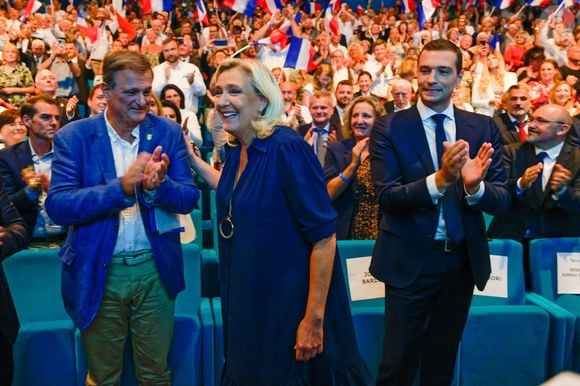 Louis Aliot, Marine Le Pen, Jordan Bardella - Meeting de rentrée du Rassemblement National au Cap d'Agde, le 18 septembre 2022.
©Stéphanie Gouiran / Panoramic / Bestimage
