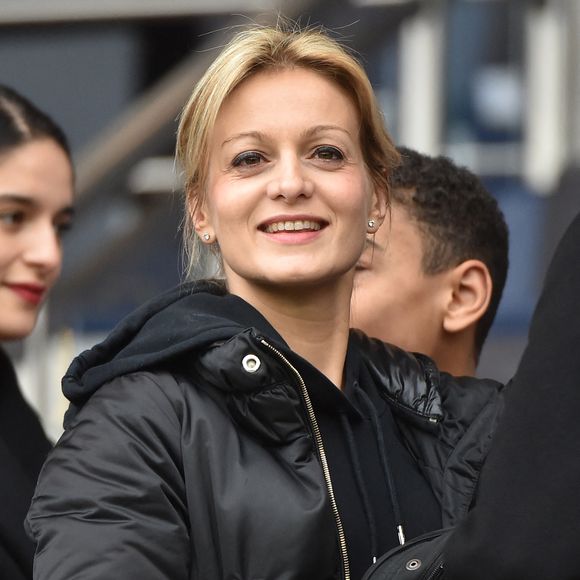Audrey Crespo-Mara assiste au match de football de Première Ligue française (L1) entre le Paris Saint-Germain (PSG) et Reims au stade du Parc des Princes à Paris, France, le 20 février 2016. Le PSG s'est imposé 4-1. Photo by Christian Liewig/ABACAPRESS.COM