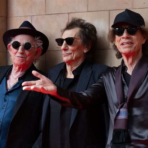 Les membres du groupe des Rolling Stones, Ronnie Wood, Mick Jagger, et Keith Richards lors du lancement de lors dernier album "Hackney Diamonds" à Londres, Royaume Uni, le 6 septembre 2023.

© Backgrid UK/ Bestimage
