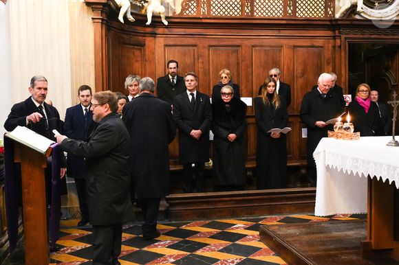 HRH Prince Emanuele Filiberto (Le prince Emmanuel-Philibert de Savoie , prince de Venise et de Piémont, duc de Savoie), Princesse Marina Doria (Marina Ricolfi-Doria) et Princesse Vittoria de Savoie (Vittoria de Savoie, princesse de Carignan et marquise d'Ivrée) lors de la messe votive du prince Vittorio Emanuele à la basilique de Superga le 1er février 2025 à Turin, Italie.  Lucia Sabatelli/Bestimage