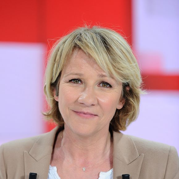 Ariane Massenet a 60 ans désormais et mène une vie épanouie à l'écart du monde de la télévision...

Ariane Massenet à l'enregistrement de l'émission "Vivement Dimanche prochain", présentée par M.Drucker et diffusée sur France 2. Crédit Guillaume Gaffiot / Bestimage