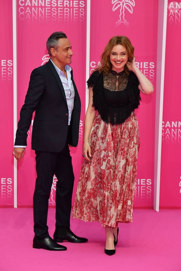 Elle décrit un lien très proche et fusionnel avec l’acteur.

Jean-Michel Tinivelli et Marine Delterme de la série Alice Nevers au photocall du deuxième jour de la 2ème édition du "Canneseries" au palais des Festivals à Cannes, France, le 6 avril 2019. © Bruno Bébert/Bestimage