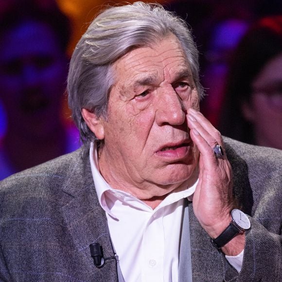 Ainsi que Jean-Pierre Castaldi, le père de Benjamin Castaldi

Exclusif - Jean-Pierre Castaldi lors de l'enregistrement de l'émission "La Boîte à secrets", présentée par F.Bollaert et diffusée le 9 janvier 2026 sur France 3, dans les studios du Lendit à Saint-Denis, France, le 2 décembre 2025. © Cyril Moreau/Bestimage