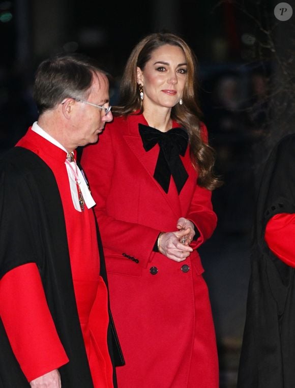 Catherine (Kate) Middleton, princesse de Galles, assiste au service Together At Christmas Carol à l'abbaye de Westminster à Londres, Royaume-Uni, le 6 décembre 2024. © BACKGRID UK/Bestimage