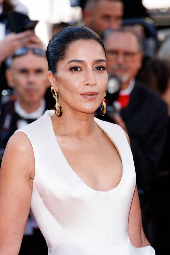 Leïla Bekhti (Bijoux Chaumet) - Montée des marches du film " La vie d'une femme " lors du 79ème Festival International du Film de Cannes, le 13 mai 2026. © Jacovides-Moreau / Bestimage
