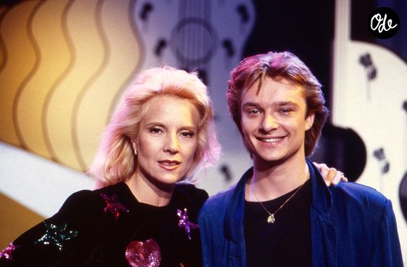 Sylvie Vartan et David Hallyday, chanteurs français, lors d'une émission de télévision, en Allemagne, vers 1998. Photo : DPA/ABACAPRESS.COM