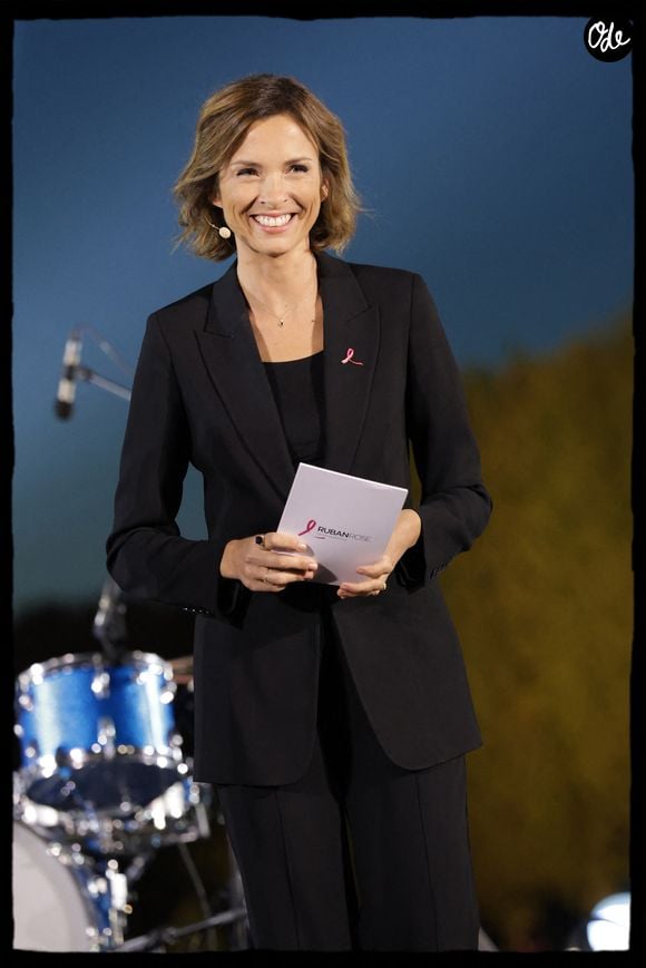 "J'ai l'air spontané, mais en réalité je suis très stressée. J'ai besoin d'anticiper, d'organiser, de contrôle. C'est épuisant et mon corps finit par sonner l'alarme", a-t-elle notamment révélé

Exclusif - Isabelle Ithurburu - Soirée de lancement "Octobre Rose" organisée par l’association Ruban Rose présentée par I. Ithurburu à Paris le mardi 30 septembre 2025. © Alain Guizard / Bestimage