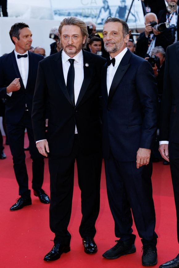 Benoit Magimel, Mathieu Kassovitz - Montée des marches du film " La bataille de Gaulle : L'âge de fer " lors du 79ème Festival International du Film de Cannes, le 20 mai 2026. © Jacovides-Moreau / Bestimage