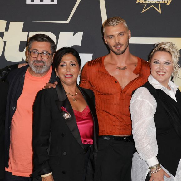 Michael Goldman, Lucie Bernardoni, Papy, Sofia Morgavi, Jonathan Jenvrin, Marlène Schaff, Fanny Delaigue et Ladji Doucouré - Photocall de la soirée de lancement de la 13ème saison de la "Star Academy" au cinéma Le Grand Rex à Paris. La Star Academy 2025 sera diffusé à partir du 18 octobre 2025 sur TF1.
© Guirec Coadic/Bestimage