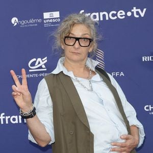 Corinne Masiero au photocall de la soirée (Tapis bleu) lors de la 19ème édition du festival du film francophone d'Angoulême le 25 août 2026. © Coadic Guirec / Bestimage