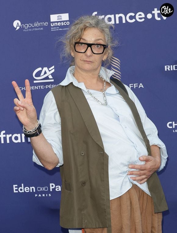 Corinne Masiero au photocall de la soirée (Tapis bleu) lors de la 19ème édition du festival du film francophone d'Angoulême le 25 août 2026. © Coadic Guirec / Bestimage