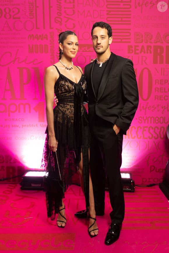 Iris Mittenaere et Diego El Glaoui - Soirée du bijoutier APM Monaco sur la plage La Môme lors du 76ème Festival International du Film de Cannes le 17 mai 2023. © Rachid Bellak-Tiziano da Silva/Bestimage