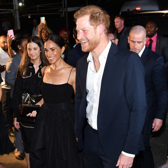 KINGSTON, JAMAÏQUE - Le prince Harry et son épouse Meghan Markle ont fait une apparition surprise à la première mondiale de Bob Marley : One Love, mardi 23 janvier 2024, en Jamaïque. (Backgrid UK/ Bestimage).