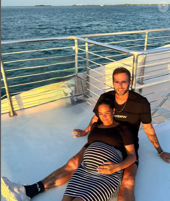 Elle s'appelle Nelya
Myriam et Thomas de "Koh-Lanta" ont révélé que leur fille était née, une petite fille au prénom symbolique